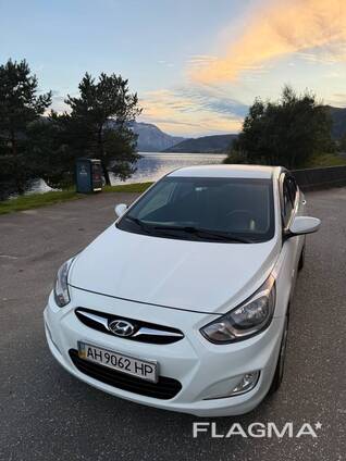 Автомобиль Hyundai Accent 2012