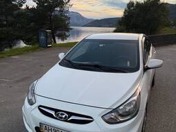 Автомобиль Hyundai Accent 2012